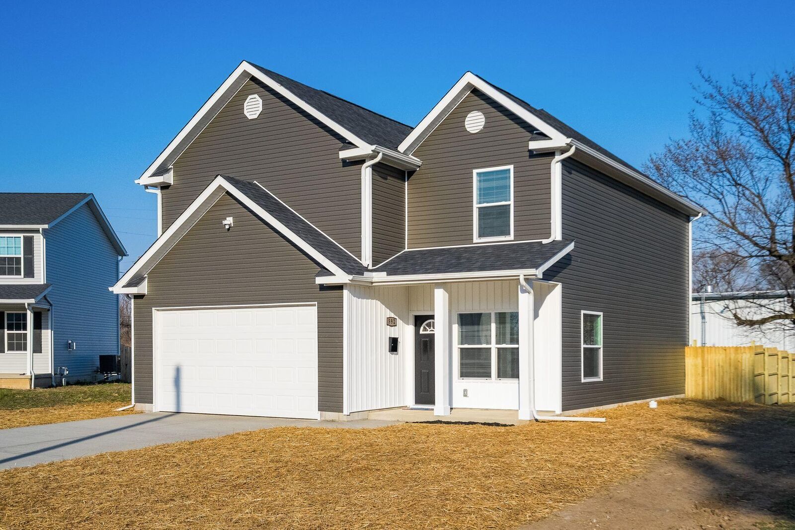 Property Photo:  592 Rhoads Avenue  OH 43205 