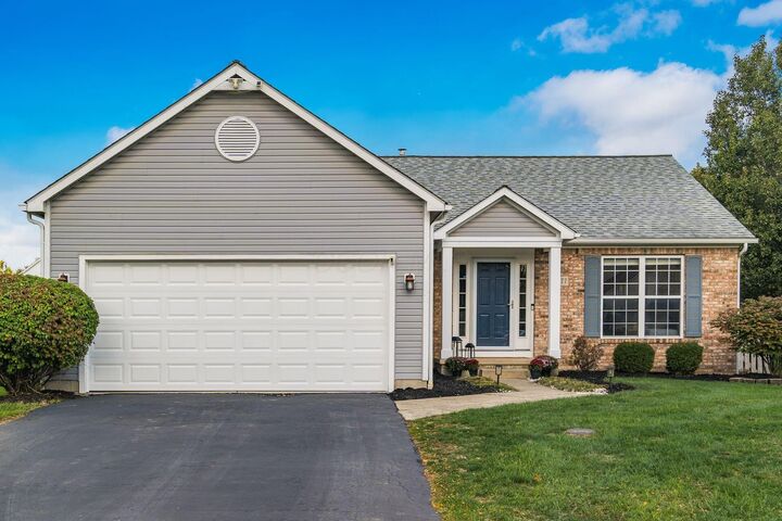 Property Photo:  1577 Cottonwood Drive  OH 43035 