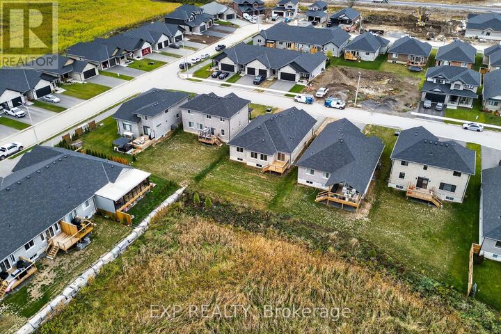 Property Photo:  6 Vaughn Court  ON K8N 0R7 