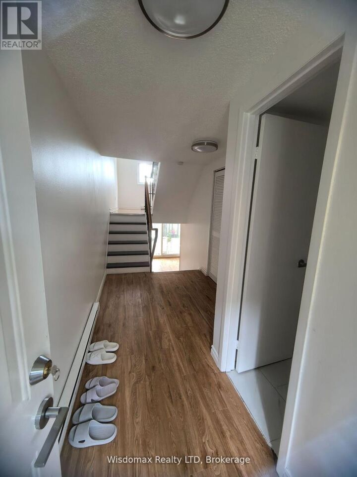 Property Photo: 3100 Kingston Road Hs47 ON M1M 3T4