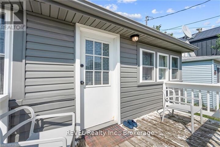 Property Photo:  3842 Roxborough Avenue  ON L0S 1B0 