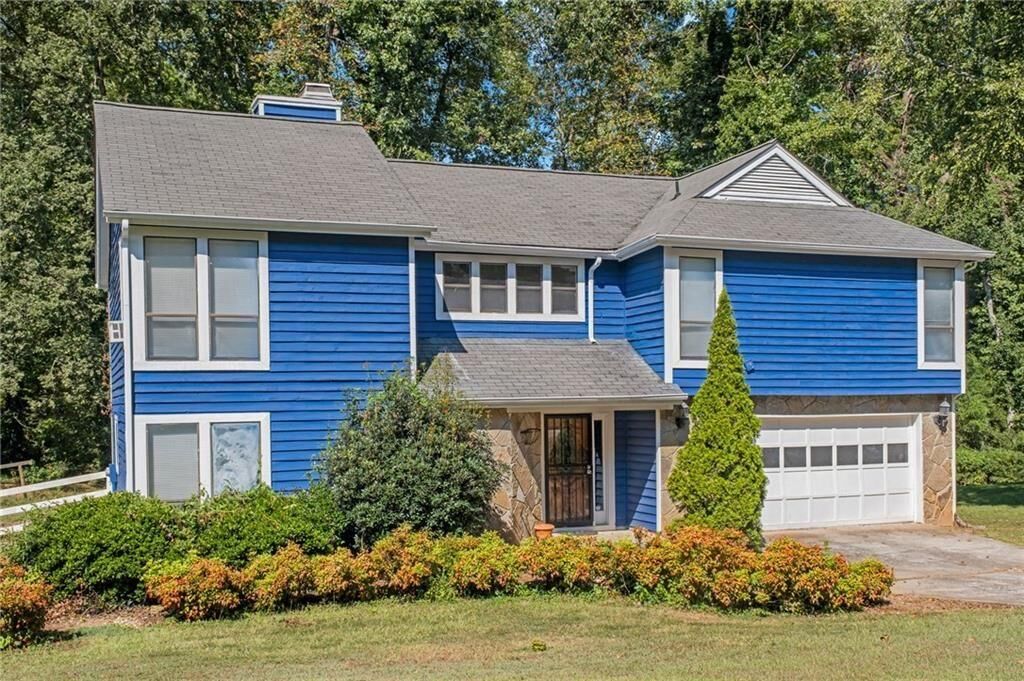 Property Photo:  990 Chapman Lane  GA 30088 