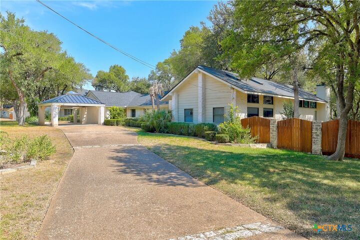 Property Photo:  113 Serenada Drive  TX 78628 