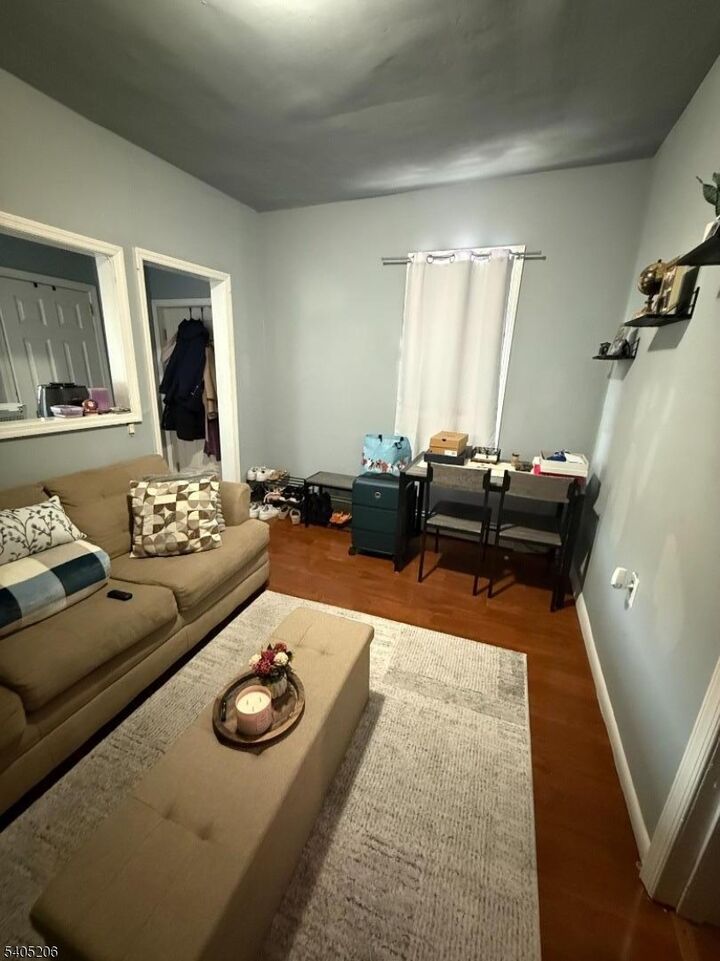 Property Photo:  281 Oswald Pl  NJ 07088 