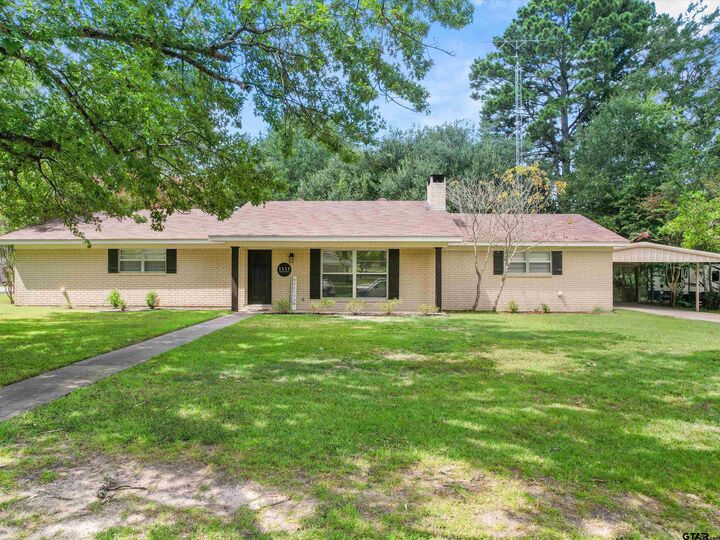 Property Photo: 1111 Dogwood St TX 75644