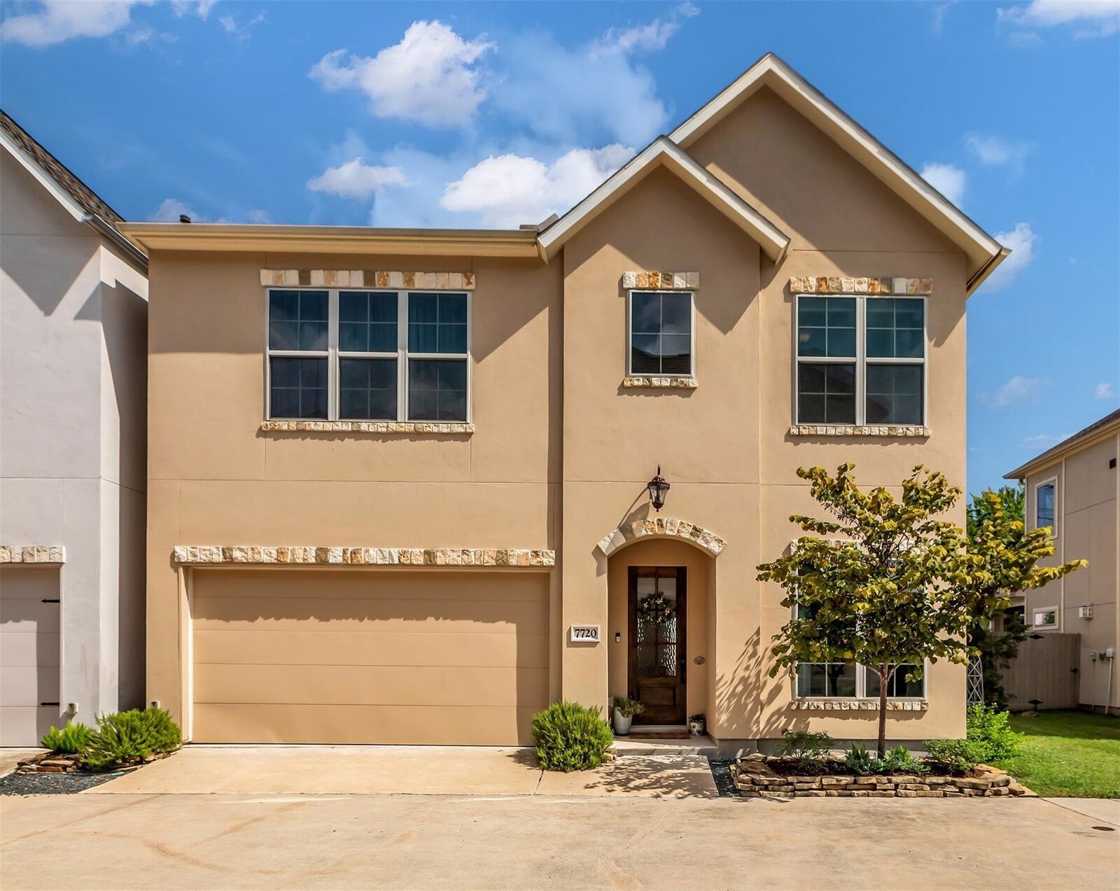 Property Photo:  7720 N Fall Run Crossing  TX 77055 
