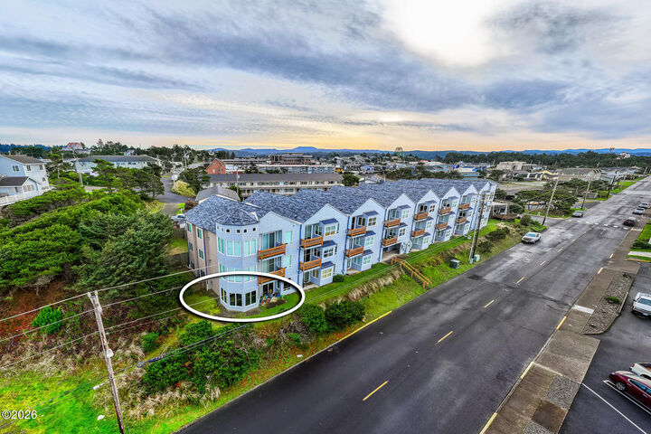 Property Photo:  720 SW 6th Street  OR 97365 