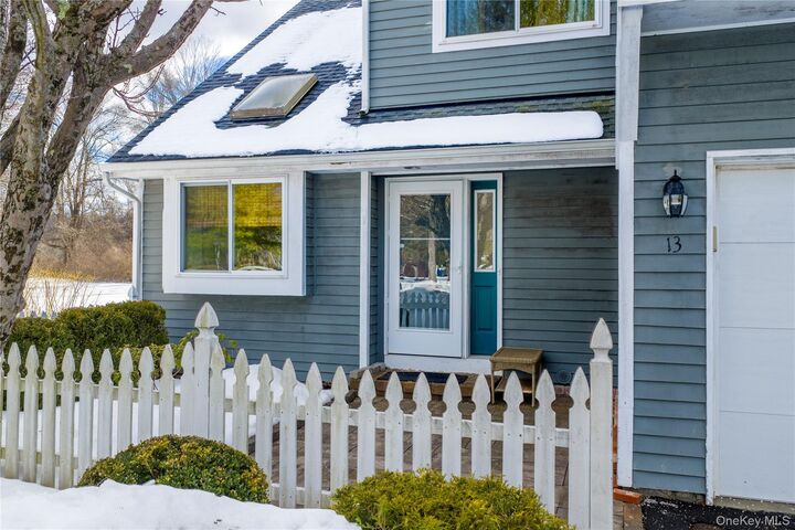 Property Photo:  13 Cushing Green S  NY 12564 