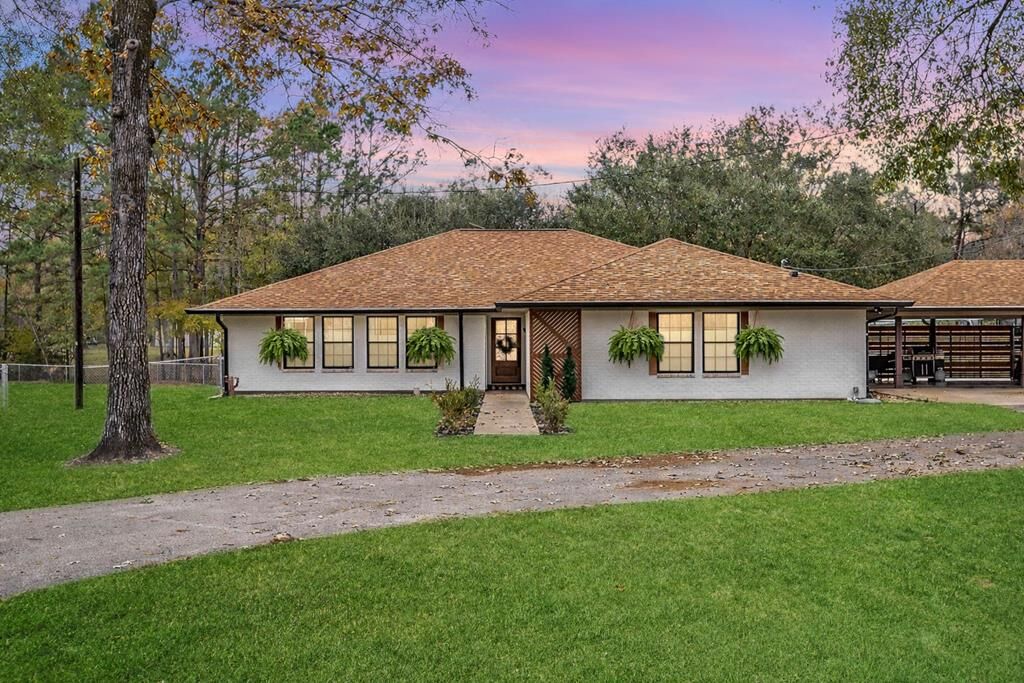 Property Photo: 304 Hosea Forrest Road TX 75949