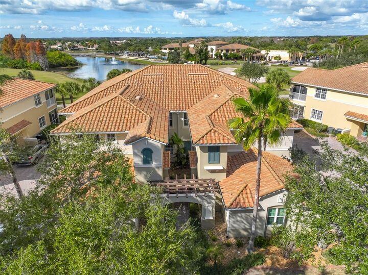 Property Photo:  1351 Emerald Dunes Drive  FL 33573 