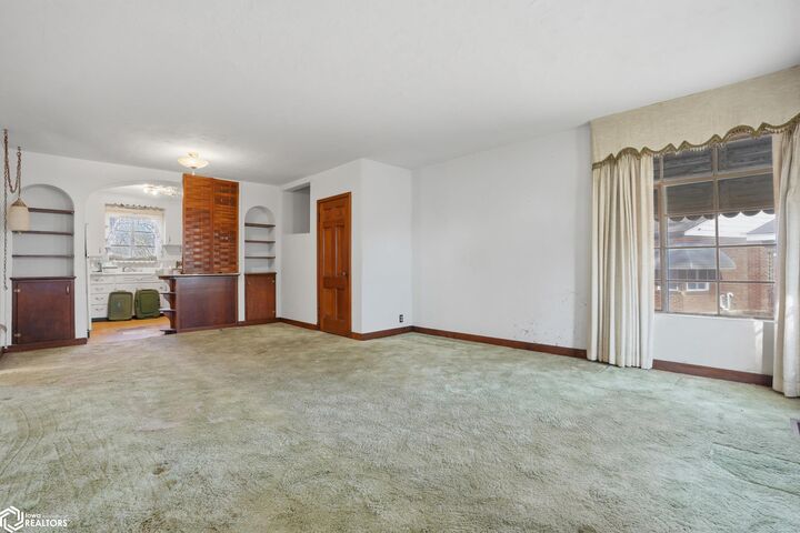 Property Photo:  111 Pierson Court  IA 52601 