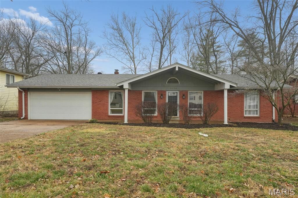 Property Photo:  12476 Sparrowwood Drive  MO 63146 