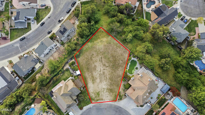 Property Photo:  815 Woodgrove  CA 93015 