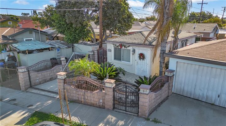 Property Photo:  4610 Leonis  CA 90040 