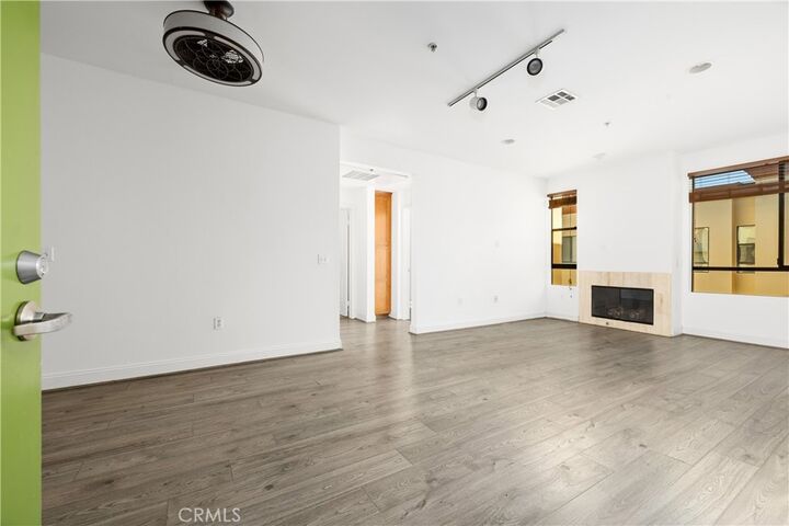 Property Photo:  6938 Laurel Canyon Blvd 304  CA 91605 