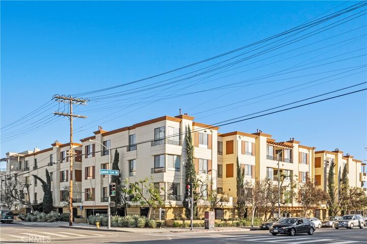 Property Photo:  6938 Laurel Canyon Blvd 304  CA 91605 