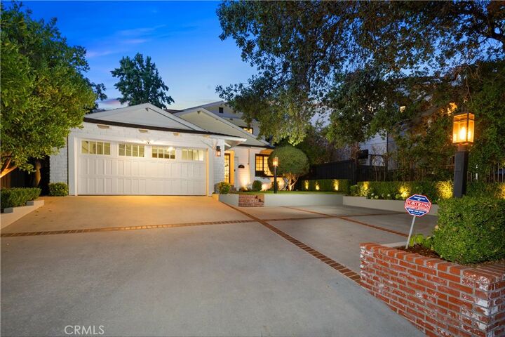 Property Photo:  589 W Grandview Avenue  CA 91024 