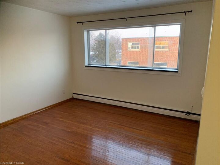 Property Photo:  42 Hilltop Drive 6  ON N1R 1T1 