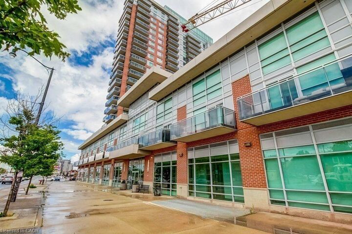 Property Photo:  215 Queen Street E 1511  ON L6W 0A9 