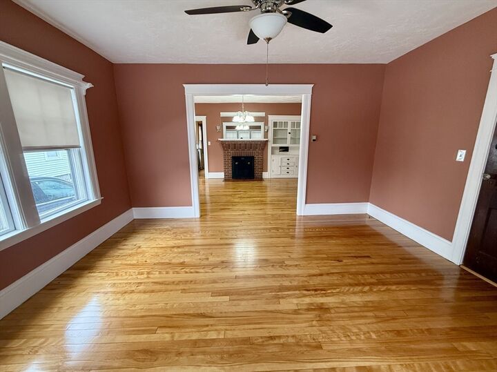 Property Photo:  446 Chandler St 1  MA 01602 