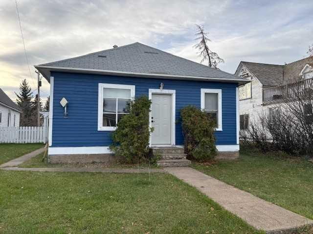 Property Photo: 4919 49 Street AB T0B 1V0