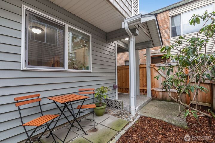 Property Photo:  12049  32nd Avenue NE C  WA 98125 