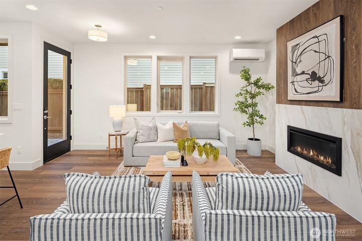 Property Photo: 639 18th Avenue W WA 98033