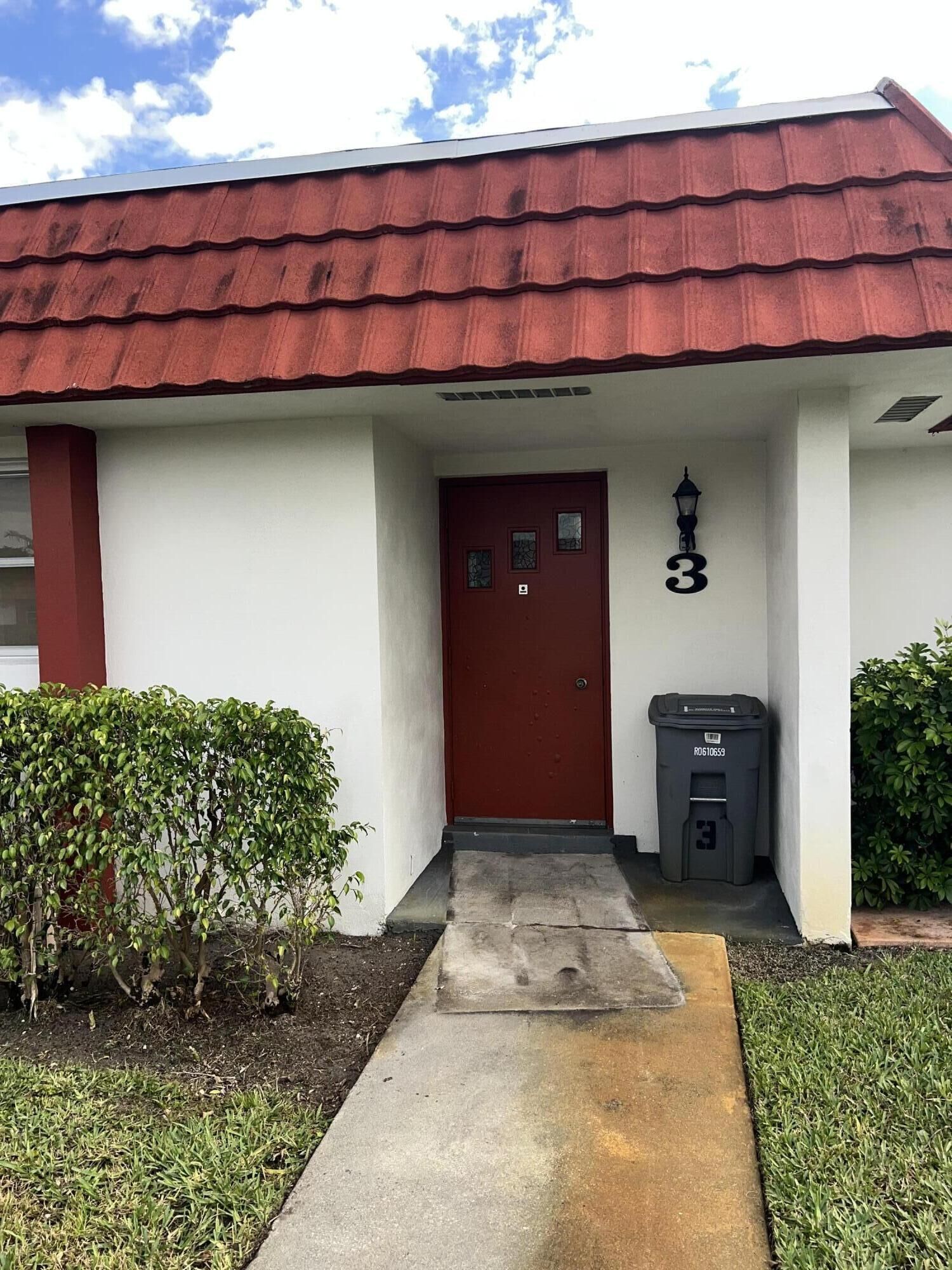 Property Photo: 5800 Fernley Drive W 3 FL 33415