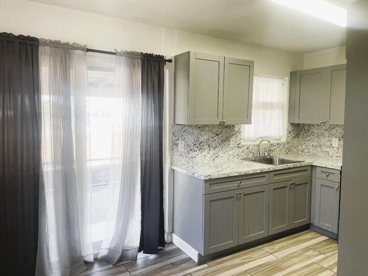 Property Photo:  513 NW 9th Avenue  FL 33435 