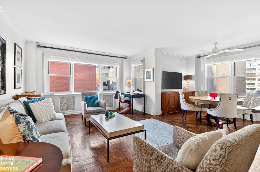 Property Photo:  167 E 67th Street 8A  NY 10065 