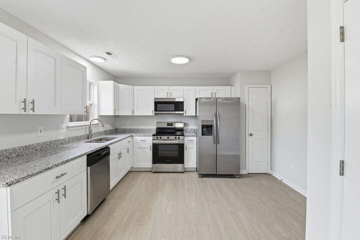 Property Photo:  705 Princess Ct  VA 23608 