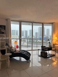 Property Photo:  1750 N Bayshore Dr 1714  FL 33132 
