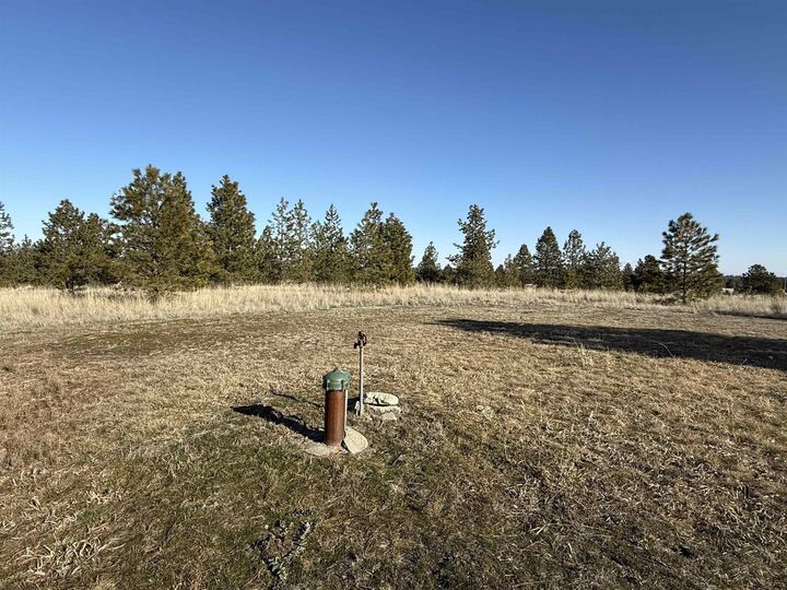 Property Photo:  15211 N Wood Rd  WA 99026 