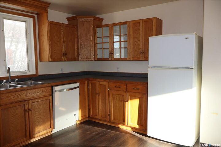Property Photo: 52 2nd Avenue NE SK S9H 2C5