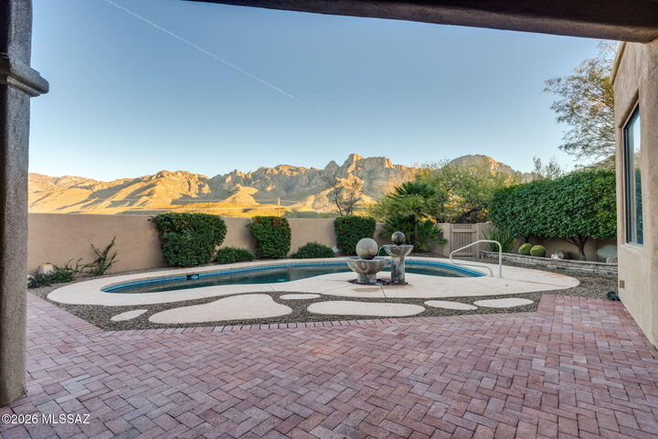 Property Photo:  11506 N Civano Place  AZ 85737 