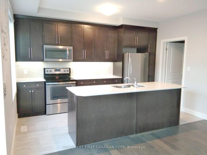 Property Photo:  1960 Dalmagarry Road # 62  ON N6G 0T8 