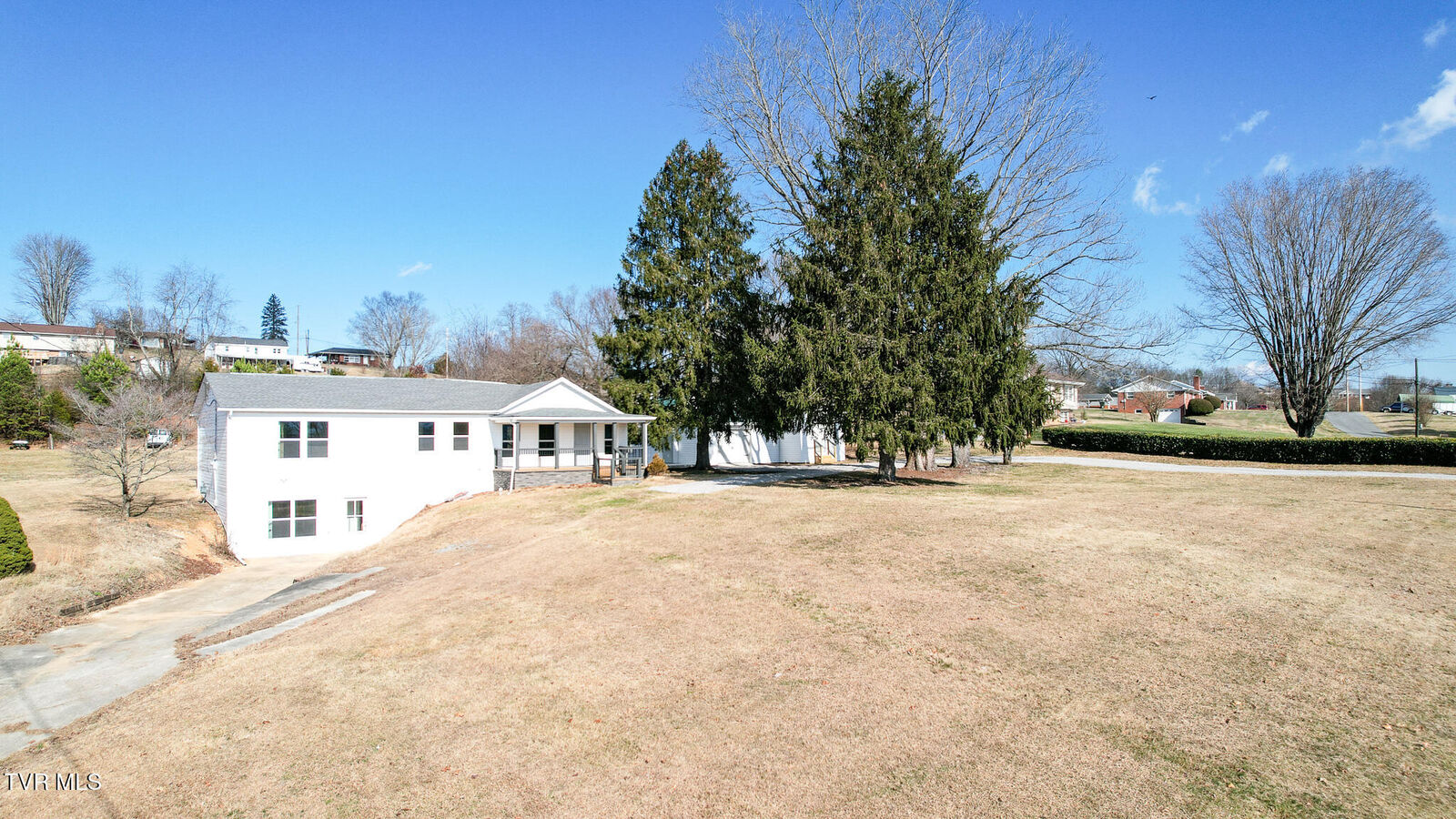Property Photo:  152 Hemlock Street  TN 37645 