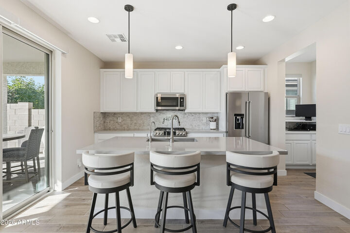 Property Photo:  1393 W Calle De Flores --  AZ 85140 