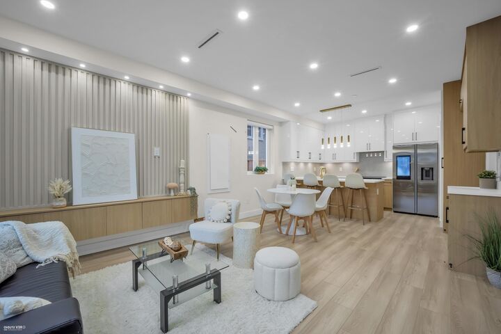 Property Photo:  1577 E 58th Avenue 4  BC V5P 2C1 