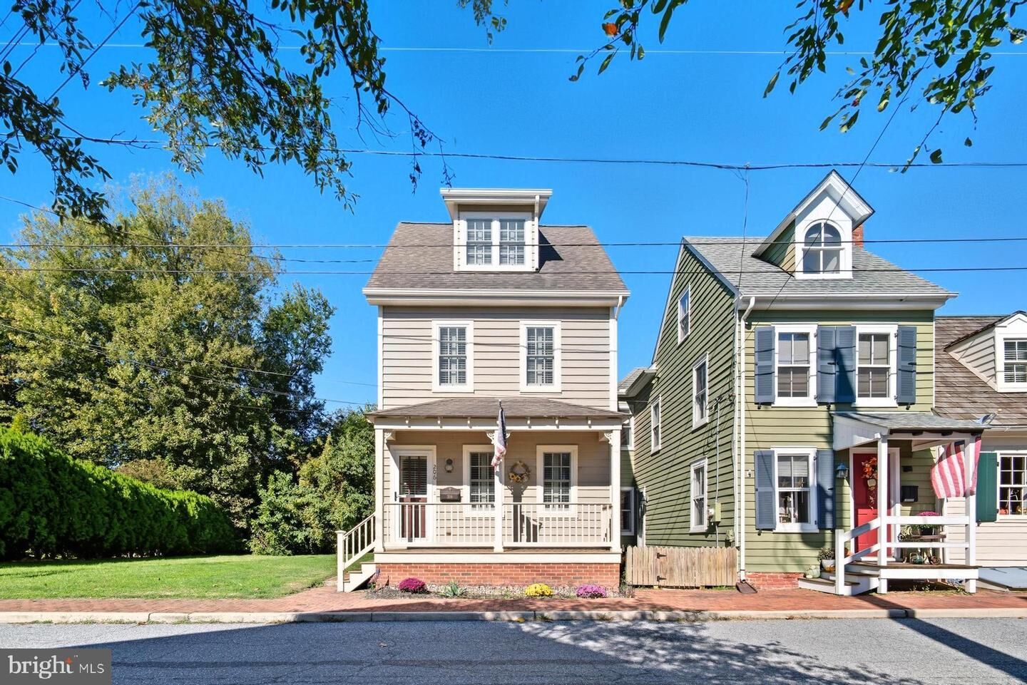 Property Photo:  206 S Water Street  MD 21620 