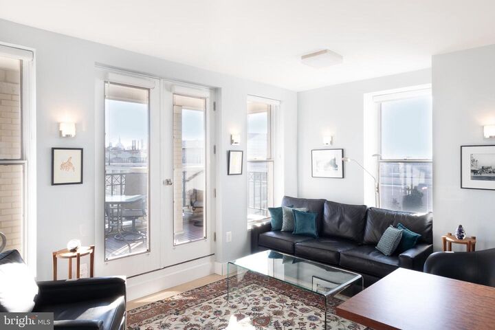 Property Photo: 601 Pennsylvania Avenue NW 1407 DC 20004