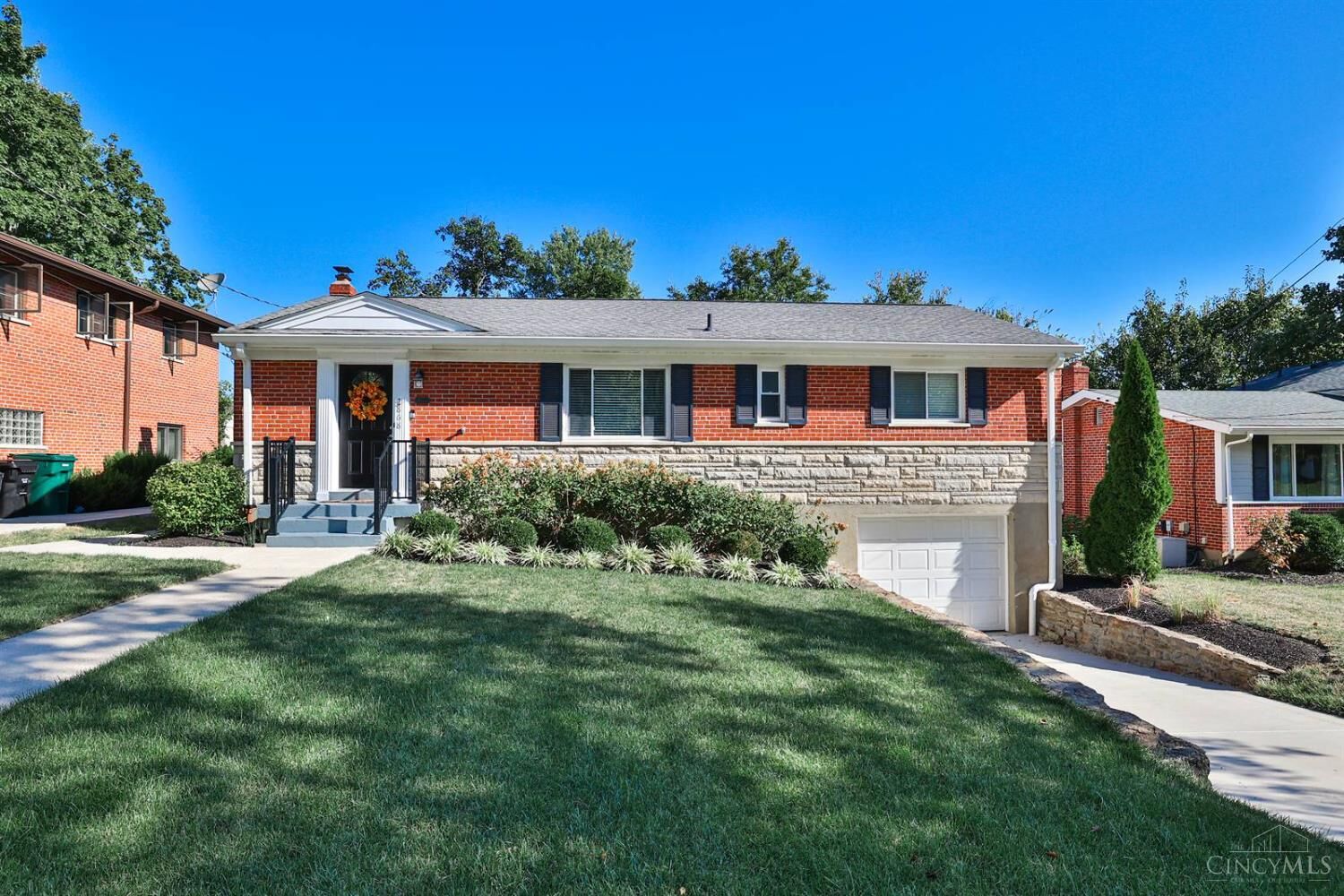 Property Photo:  2868 Pineridge Avenue  OH 45208 