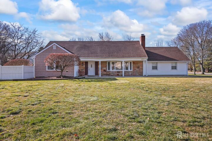 Property Photo:  2 Varnum Lane  NJ 07726 