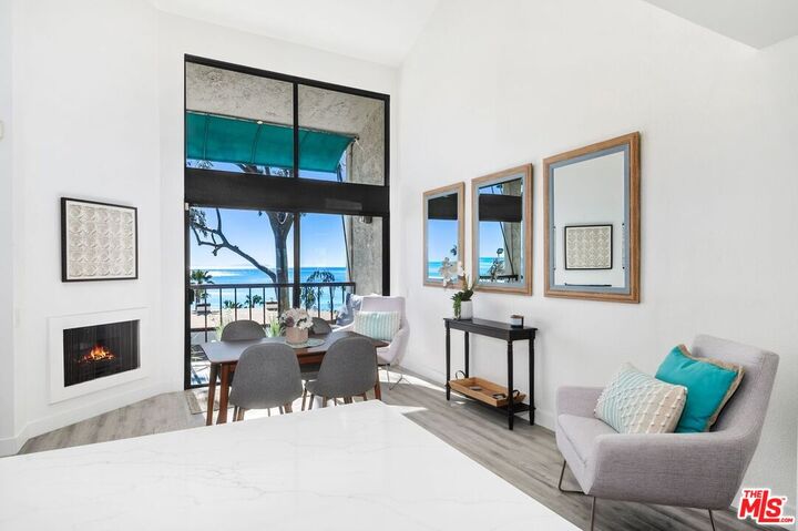 Property Photo:  26665 Seagull Way  CA 90265 