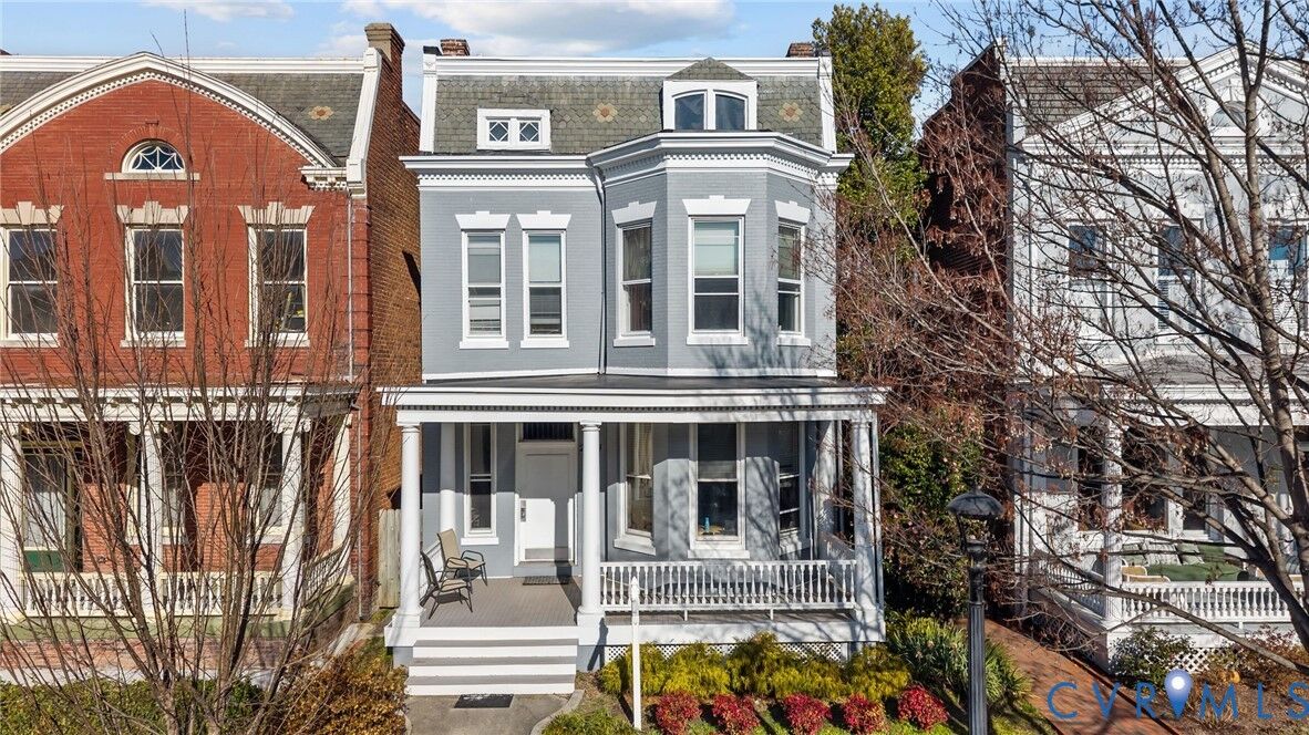 Property Photo:  2204 W Grace Street  VA 23220 