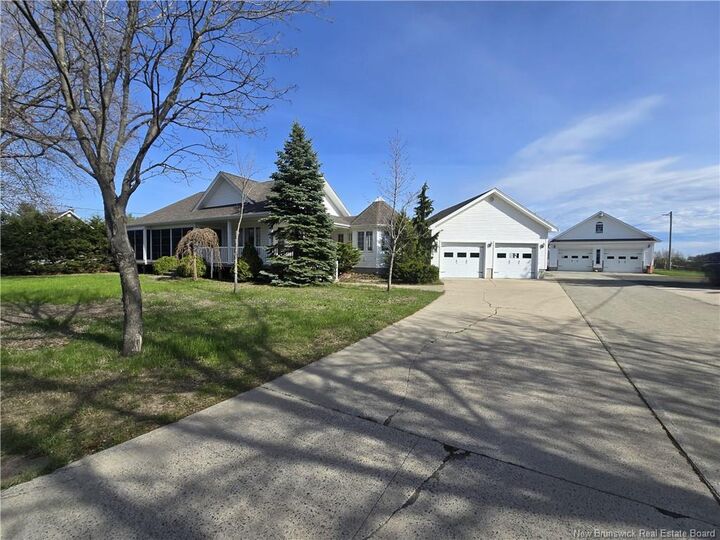 1044 Rue Louis G Daigle — photo 1