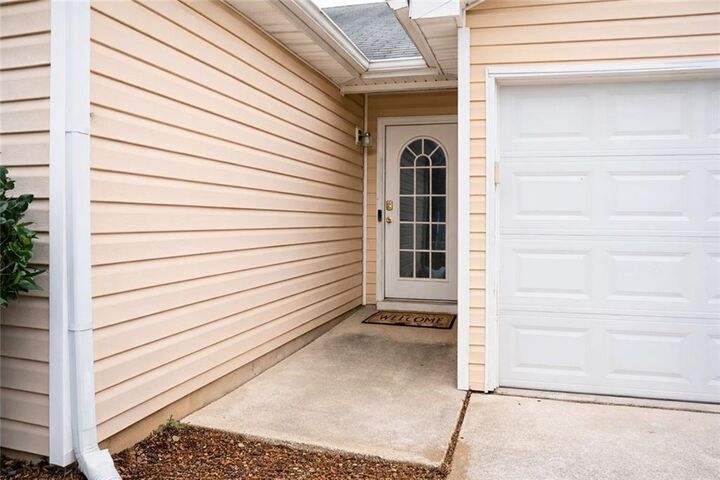 Property Photo:  2922 Knoll View Place  GA 30135 