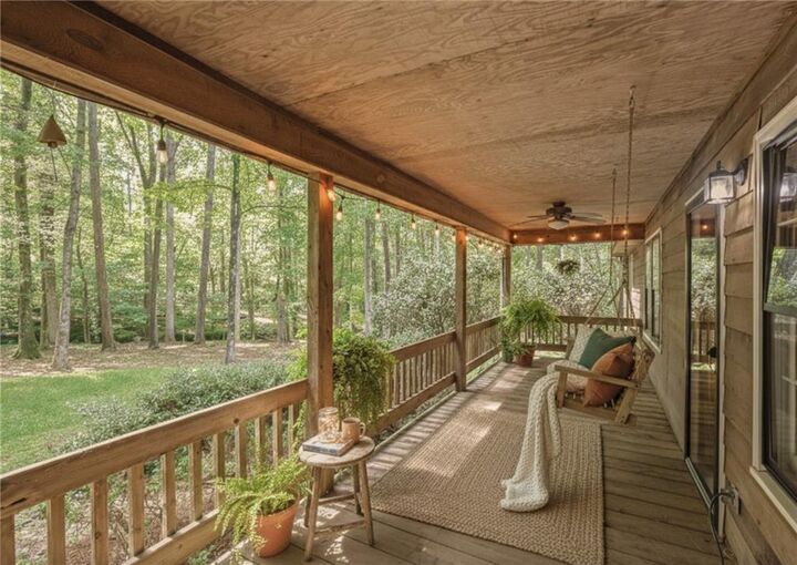 Property Photo:  6896 Heardsville Road  GA 30028 