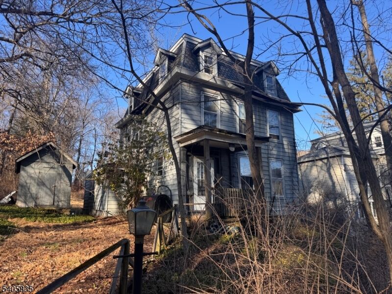 Property Photo:  4 High St  NJ 08826 