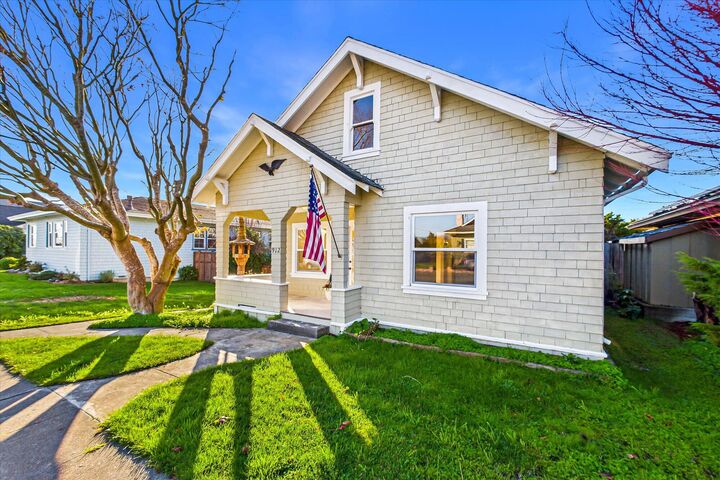 Property Photo:  912 13th Street  CA 95540 
